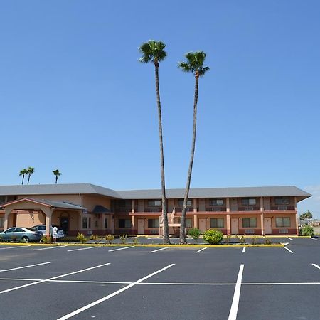 Deluxe Inn And Suites Weslaco Exterior foto