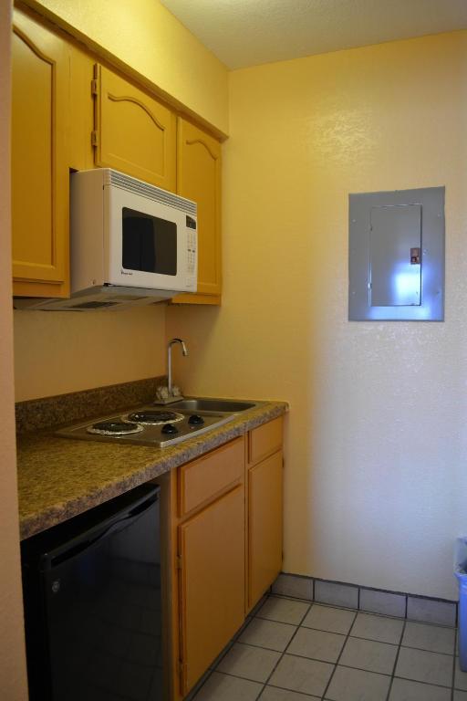 Deluxe Inn And Suites Weslaco Exterior foto