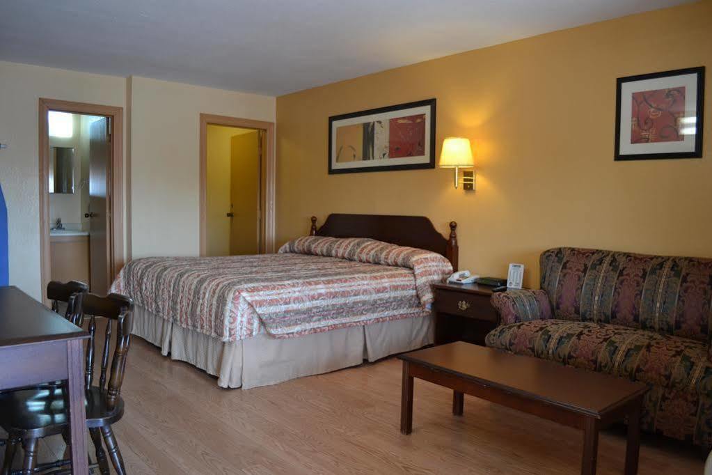 Deluxe Inn And Suites Weslaco Exterior foto